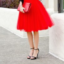 tory-burch-red-clutch-and-a-tulle-skirt